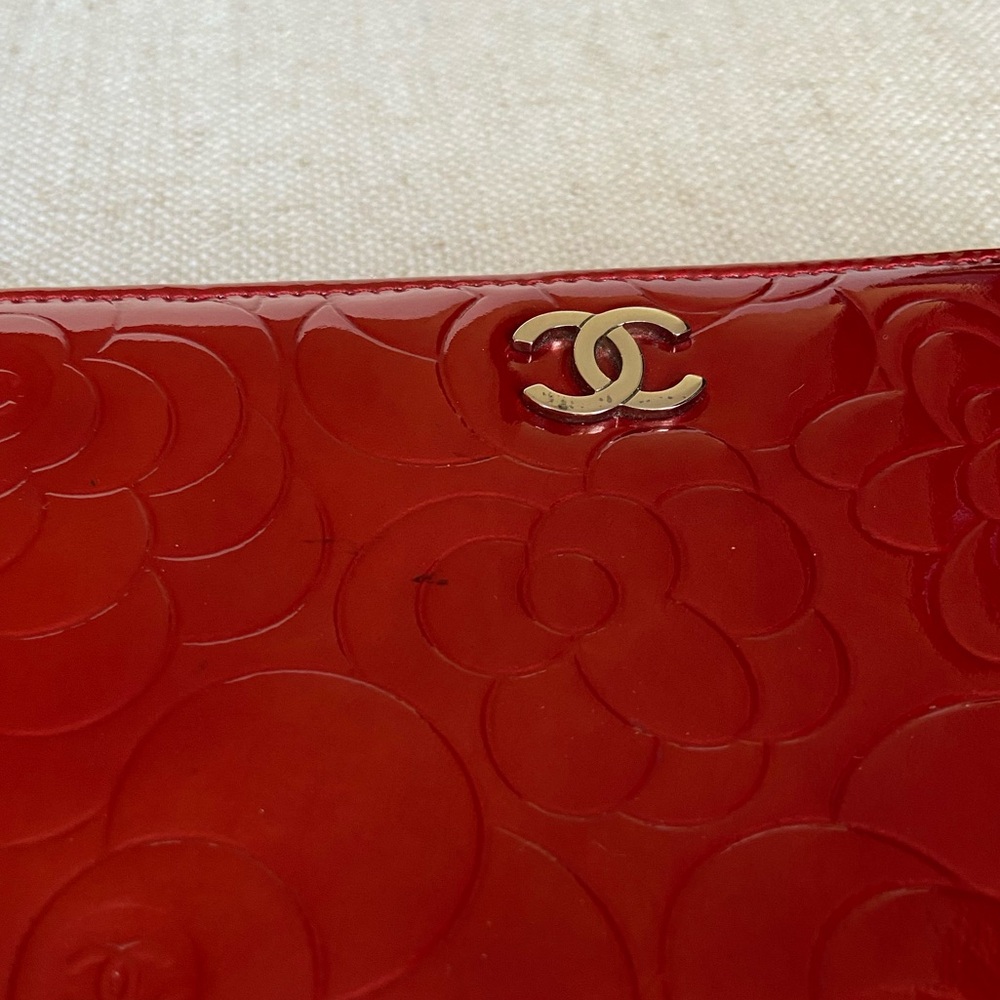 Chanel Red Patent Camellia Zippy Wallet - Picture 7 of 11